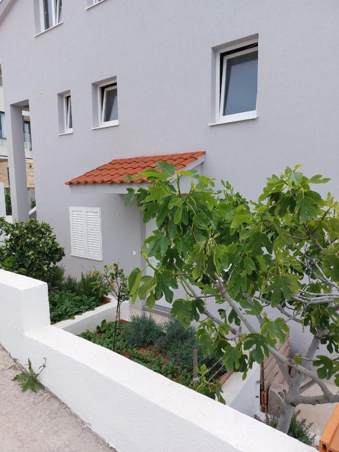 Apartments Vini Donji Seget Kültér fotó
