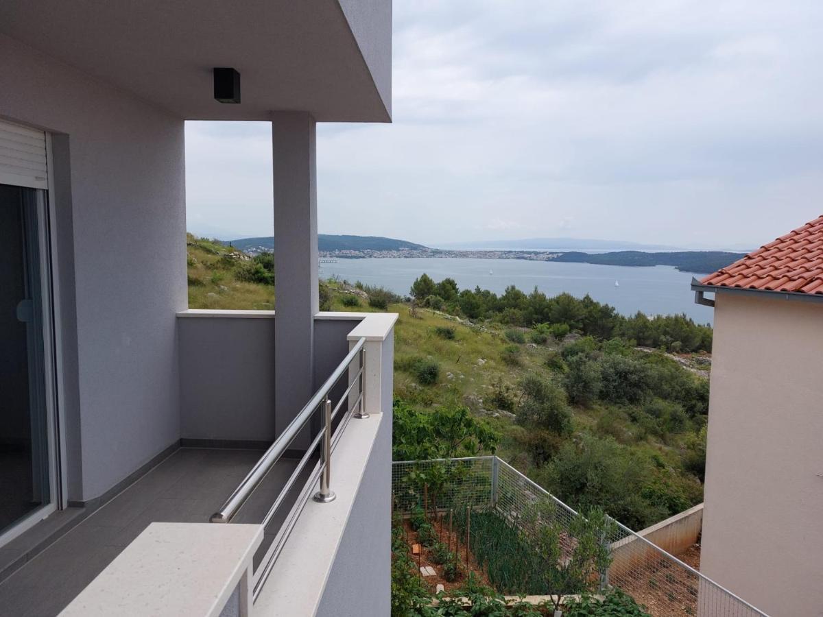 Apartments Vini Donji Seget Kültér fotó