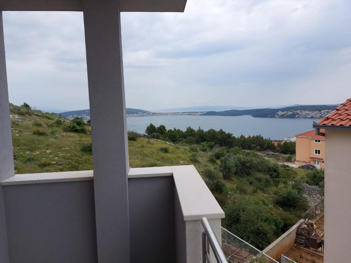 Apartments Vini Donji Seget Kültér fotó