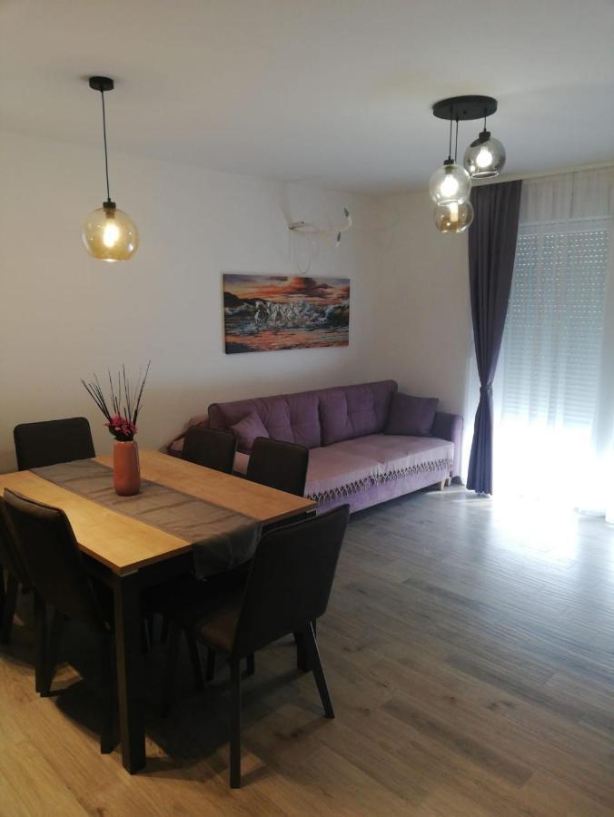 Apartments Vini Donji Seget Kültér fotó