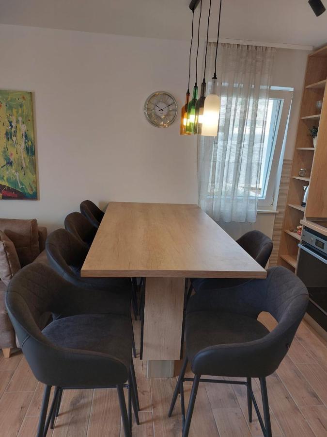 Apartments Vini Donji Seget Kültér fotó