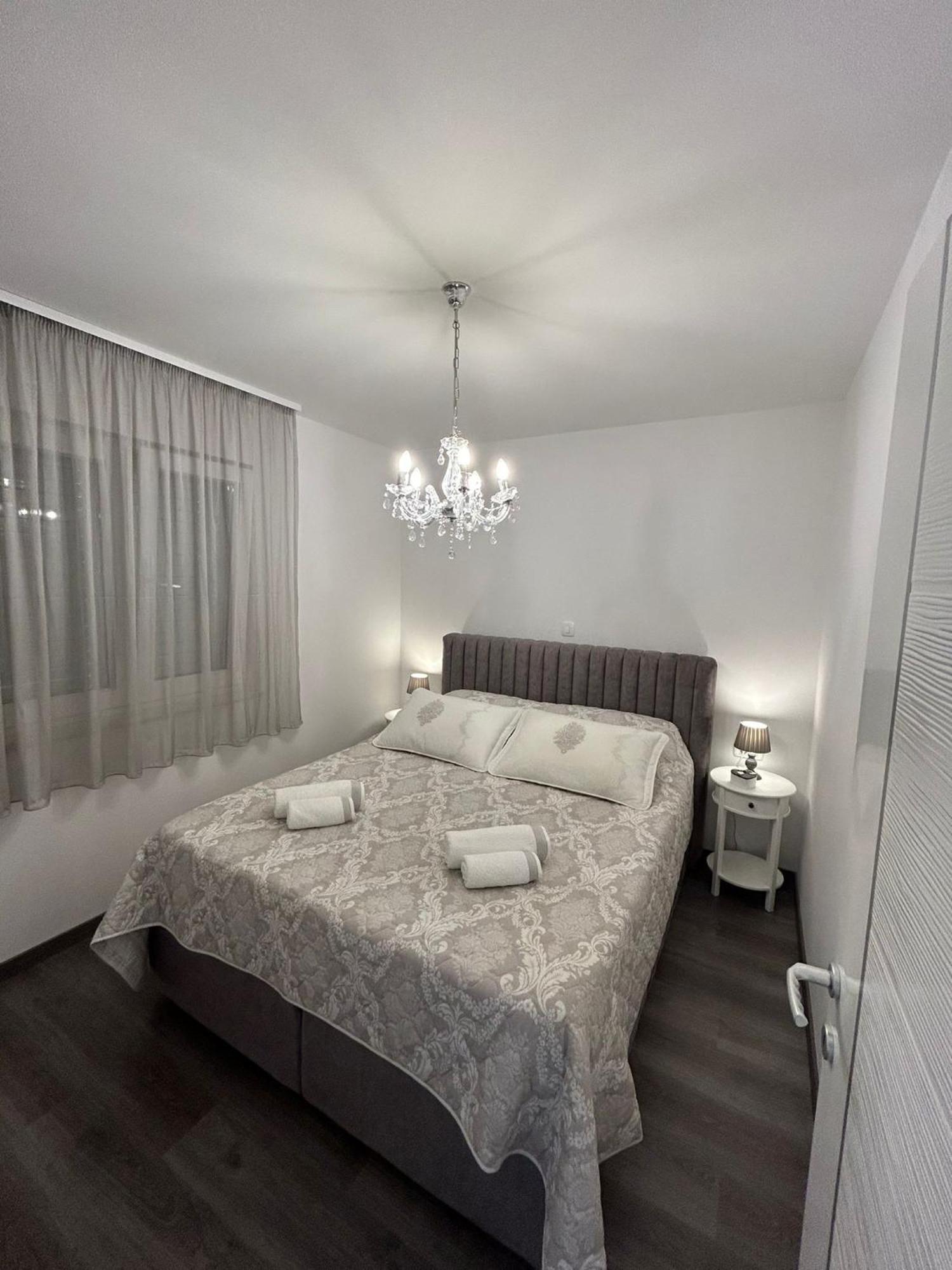 Apartments Vini Donji Seget Kültér fotó